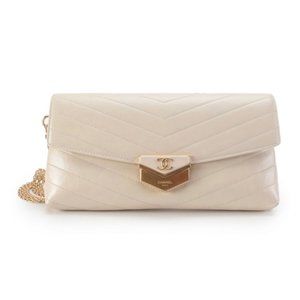 ✧ CHANEL • Chain wristlet
